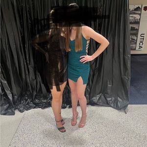 Super pretty emerald green dress